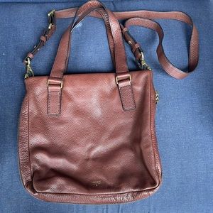 Vintage Fossil crossbody/shoulder leather purse